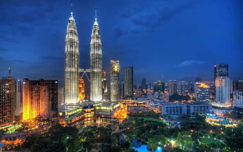 Toàn cảnh thủ đô Kuala Lumpur về đêm