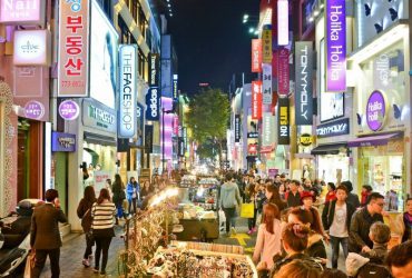 Myeong-dong - thiên đường mỹ phẩm làm đẹp Hàn Quốc