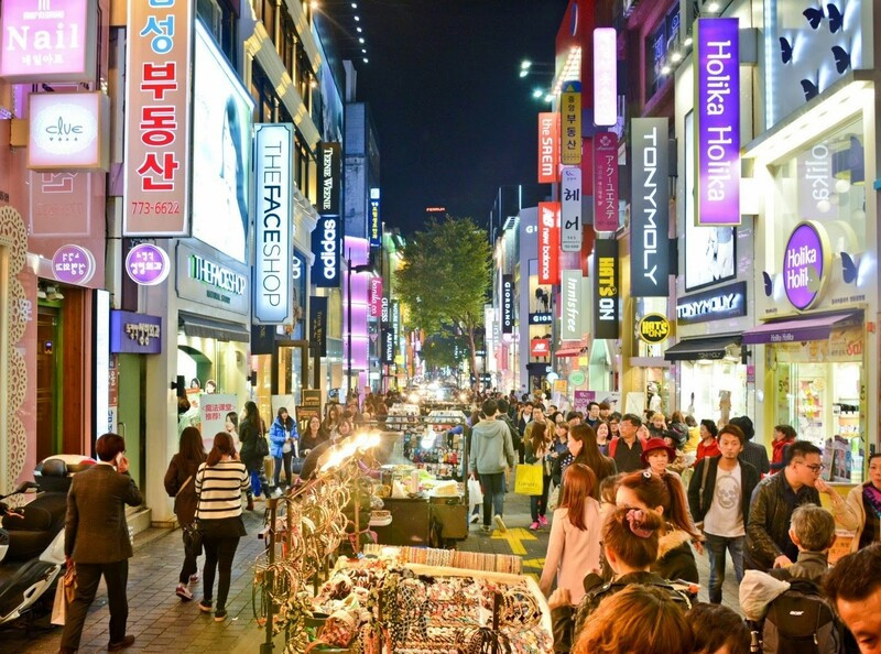 Myeong-dong - thiên đường mỹ phẩm làm đẹp Hàn Quốc